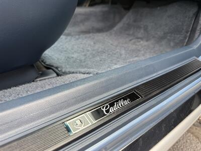 1993 Cadillac DeVille Sedan - Photo 37 - Flushing, MI 48433
