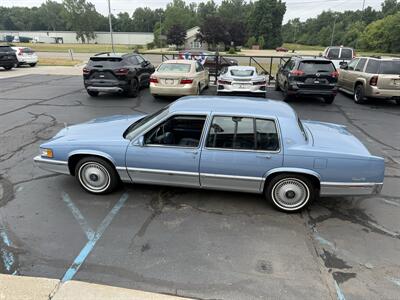 1993 Cadillac DeVille Sedan - Photo 8 - Flushing, MI 48433