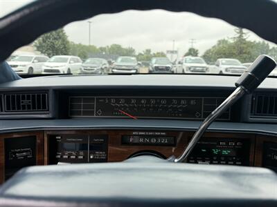 1993 Cadillac DeVille Sedan - Photo 22 - Flushing, MI 48433