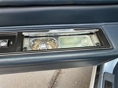 1993 Cadillac DeVille Sedan - Photo 26 - Flushing, MI 48433