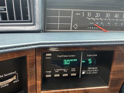 1993 Cadillac DeVille Sedan - Photo 59 - Flushing, MI 48433