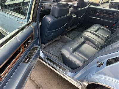 1993 Cadillac DeVille Sedan - Photo 27 - Flushing, MI 48433