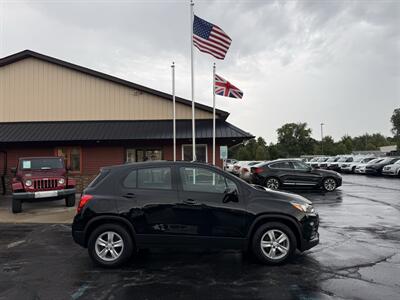 2019 Chevrolet Trax LS FWD - Photo 6 - Flushing, MI 48433