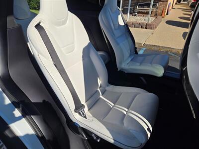 2016 Tesla Model X 60D   - Photo 16 - Flushing, MI 48433