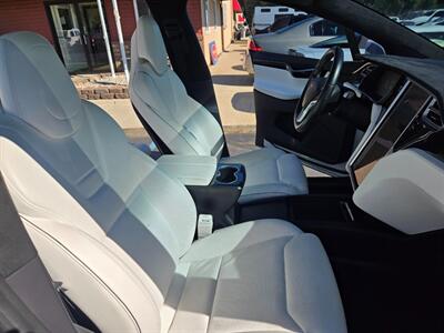 2016 Tesla Model X 60D   - Photo 13 - Flushing, MI 48433