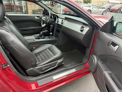 2007 Ford Mustang GT Premium  Convertible 5-Speed - Photo 29 - Flushing, MI 48433