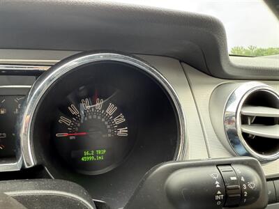 2007 Ford Mustang GT Premium  Convertible 5-Speed - Photo 16 - Flushing, MI 48433