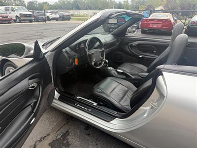 2000 Porsche 911 Carrera 4  Cabriolet - Photo 11 - Flushing, MI 48433