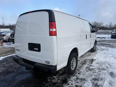 2021 Chevrolet Express 2500  Cargo - Photo 5 - Flushing, MI 48433