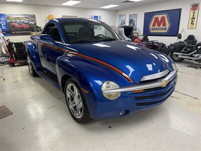 2006 Chevrolet SSR 6.0L - Photo 4 - Flushing, MI 48433