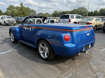 2006 Chevrolet SSR 6.0L - Photo 12 - Flushing, MI 48433