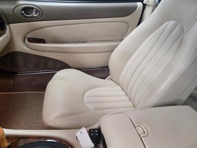 1997 Jaguar XK8   - Photo 11 - Flushing, MI 48433