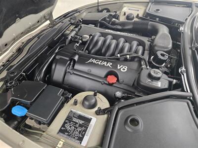 1997 Jaguar XK8   - Photo 17 - Flushing, MI 48433