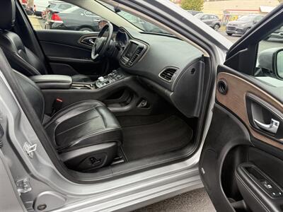 2015 Chrysler 200 C   - Photo 23 - Flushing, MI 48433