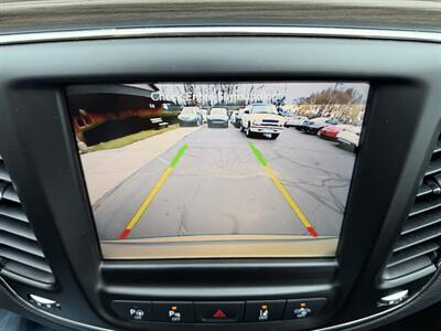 2015 Chrysler 200 C   - Photo 15 - Flushing, MI 48433