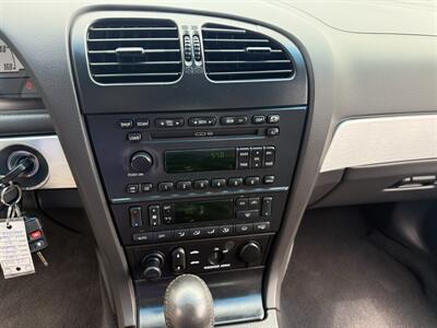 2002 Ford Thunderbird Deluxe Convertible - Photo 17 - Flushing, MI 48433