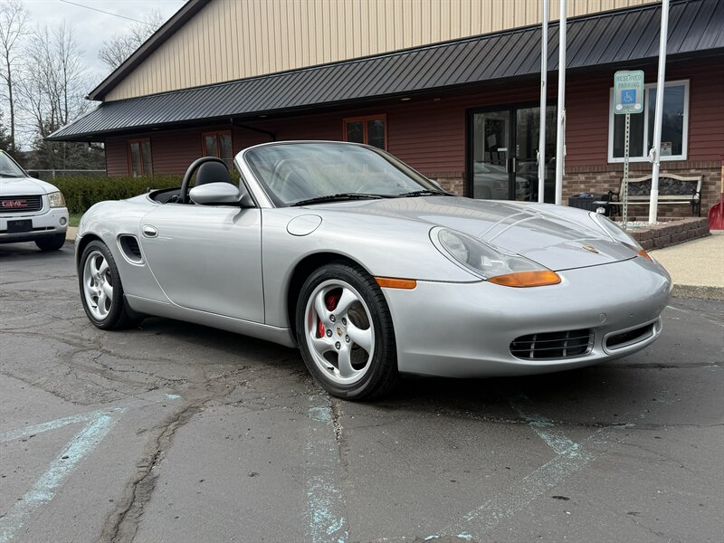 2000 Porsche Boxster S  6-Speed Manual - Photo 1 - Flushing, MI 48433