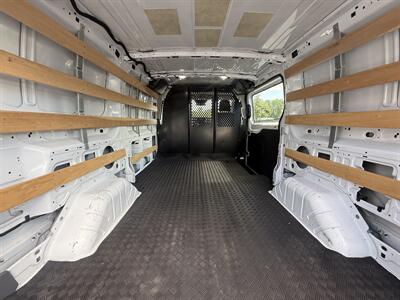 2024 Ford Transit 250 130WB  Low Roof Cargo - Photo 18 - Flushing, MI 48433