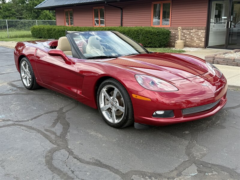 2009 Chevrolet Corvette Convertible 3LT - Photo 1 - Flushing, MI 48433