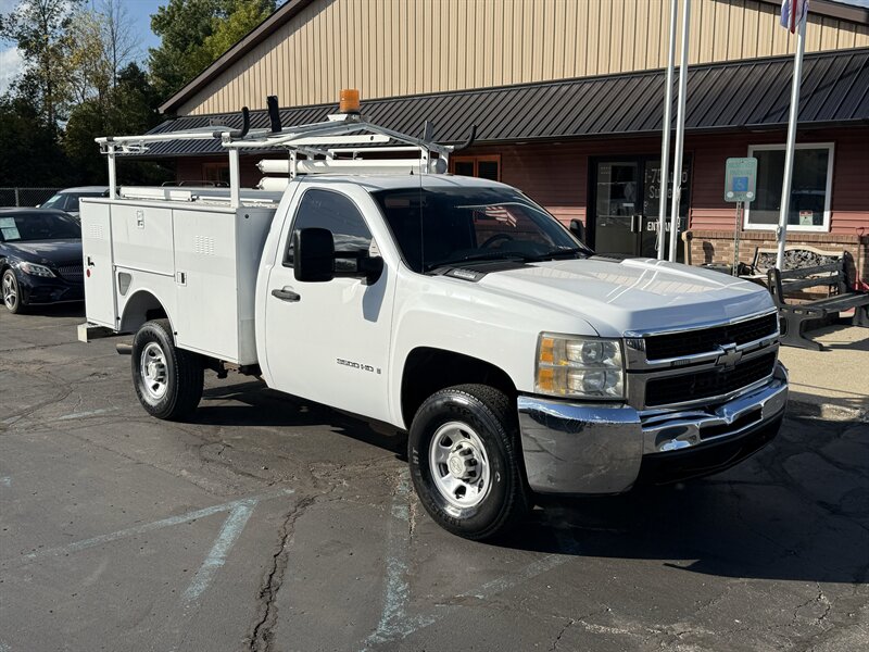 2008 Chevrolet Silverado 3500 HD Work Truck  8' Service Body - Photo 1 - Flushing, MI 48433