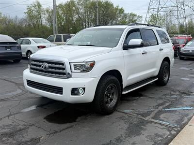 2008 Toyota Sequoia Limited  4X4 - Photo 3 - Flushing, MI 48433
