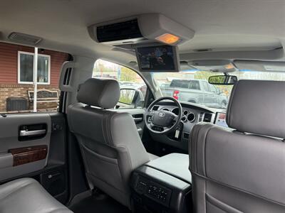 2008 Toyota Sequoia Limited  4X4 - Photo 34 - Flushing, MI 48433