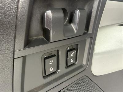 2008 Toyota Sequoia Limited  4X4 - Photo 32 - Flushing, MI 48433