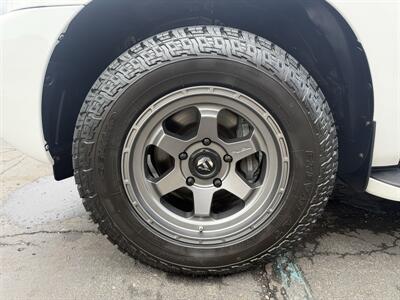 2008 Toyota Sequoia Limited  4X4 - Photo 7 - Flushing, MI 48433