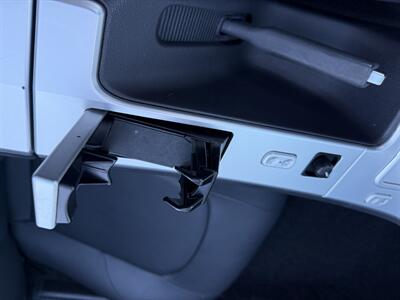 2008 Chrysler Crossfire Limited  Convertible - Photo 40 - Flushing, MI 48433