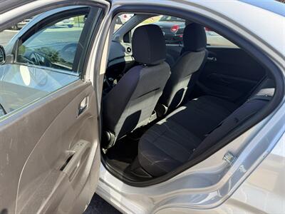 2012 Chevrolet Sonic LT - Photo 17 - Flushing, MI 48433