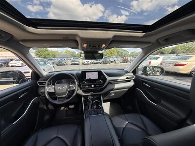 2024 Toyota Highlander XLE  AWD - Photo 10 - Flushing, MI 48433