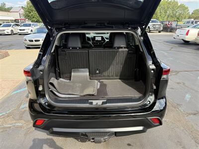2024 Toyota Highlander XLE  AWD - Photo 27 - Flushing, MI 48433