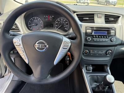 2017 Nissan Sentra S  6-Speed Manual - Photo 14 - Flushing, MI 48433