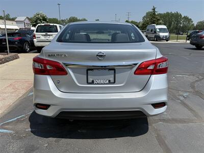 2017 Nissan Sentra S  6-Speed Manual - Photo 8 - Flushing, MI 48433