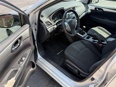 2017 Nissan Sentra S  6-Speed Manual - Photo 10 - Flushing, MI 48433