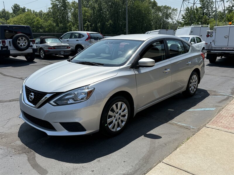 2017 Nissan Sentra S  6-Speed Manual - Photo 1 - Flushing, MI 48433