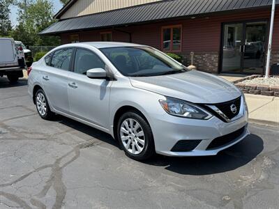 2017 Nissan Sentra S  6-Speed Manual - Photo 3 - Flushing, MI 48433