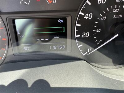 2017 Nissan Sentra S  6-Speed Manual - Photo 13 - Flushing, MI 48433