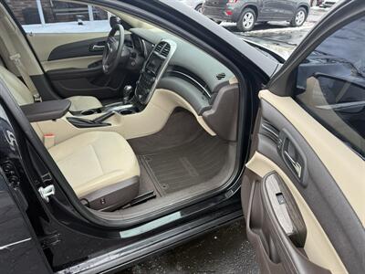 2015 Chevrolet Malibu LT   - Photo 21 - Flushing, MI 48433