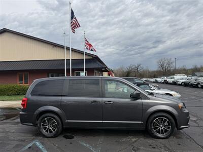 2018 Dodge Grand Caravan SE - Photo 4 - Flushing, MI 48433