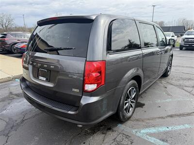 2018 Dodge Grand Caravan SE - Photo 5 - Flushing, MI 48433