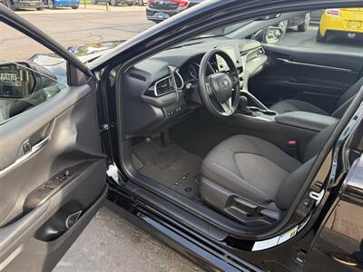 2022 Toyota Camry LE - Photo 9 - Flushing, MI 48433