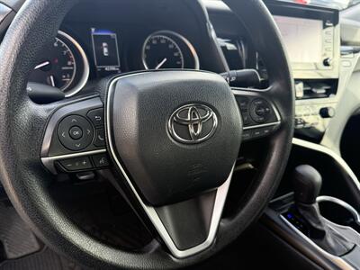 2022 Toyota Camry LE - Photo 15 - Flushing, MI 48433