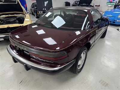 1990 Buick Reatta Coupe   - Photo 8 - Flushing, MI 48433