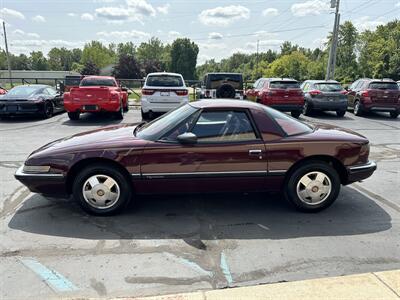 1990 Buick Reatta Coupe   - Photo 6 - Flushing, MI 48433