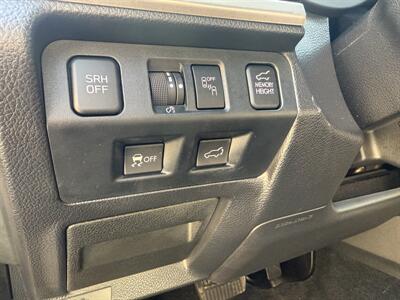 2017 Subaru Forester 2.5i Touring   - Photo 23 - Flushing, MI 48433