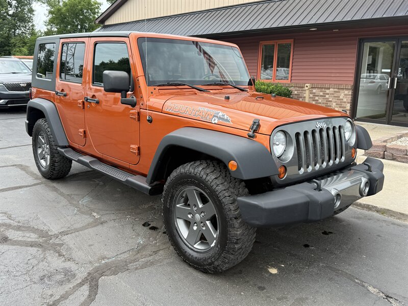 2010 Jeep Wrangler Unlimited Mountain  4X4 - Photo 1 - Flushing, MI 48433