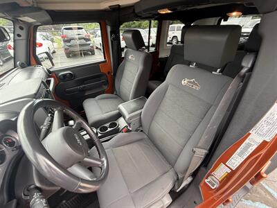 2010 Jeep Wrangler Unlimited Mountain  4X4 - Photo 13 - Flushing, MI 48433