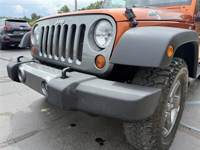 2010 Jeep Wrangler Unlimited Mountain  4X4 - Photo 25 - Flushing, MI 48433