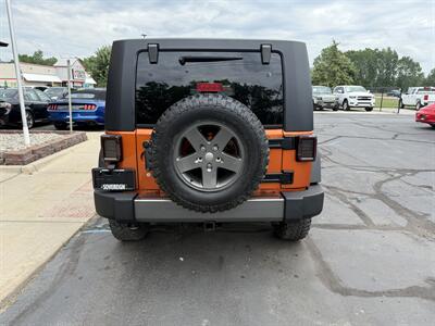 2010 Jeep Wrangler Unlimited Mountain  4X4 - Photo 6 - Flushing, MI 48433